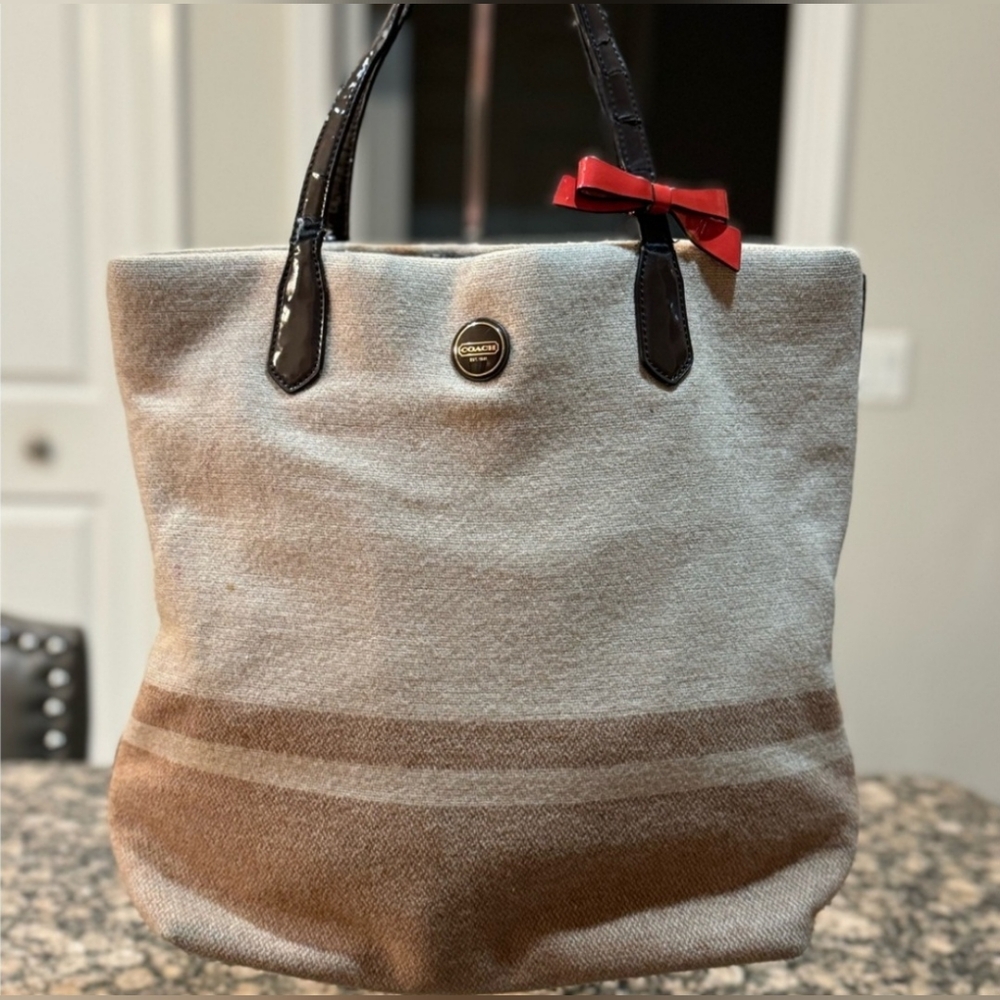 Coach F24665 Wool Blend signature tote two tone tan w/brown patent trim